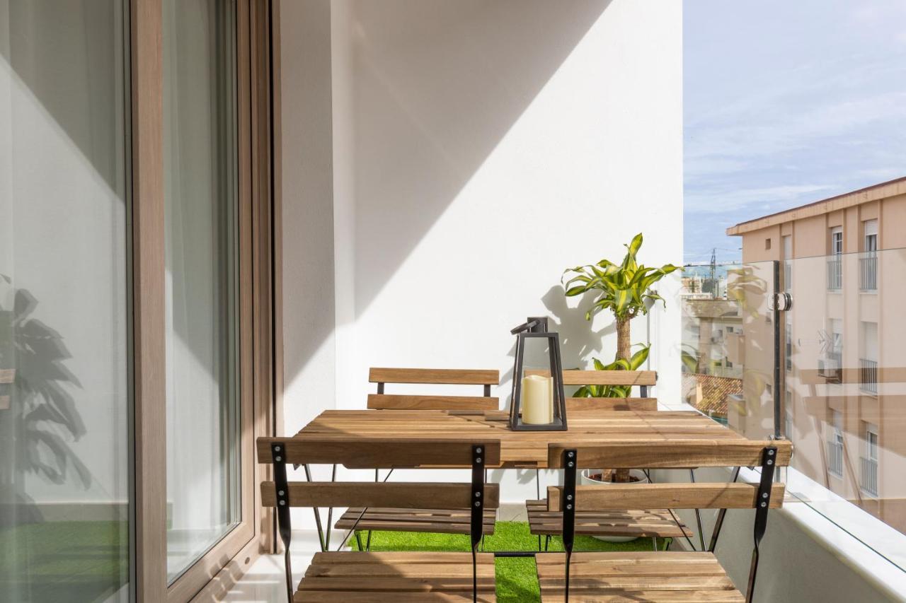 Fabuloso Apartamento Nuevo Con Parking Y Piscina Malaga Exterior photo